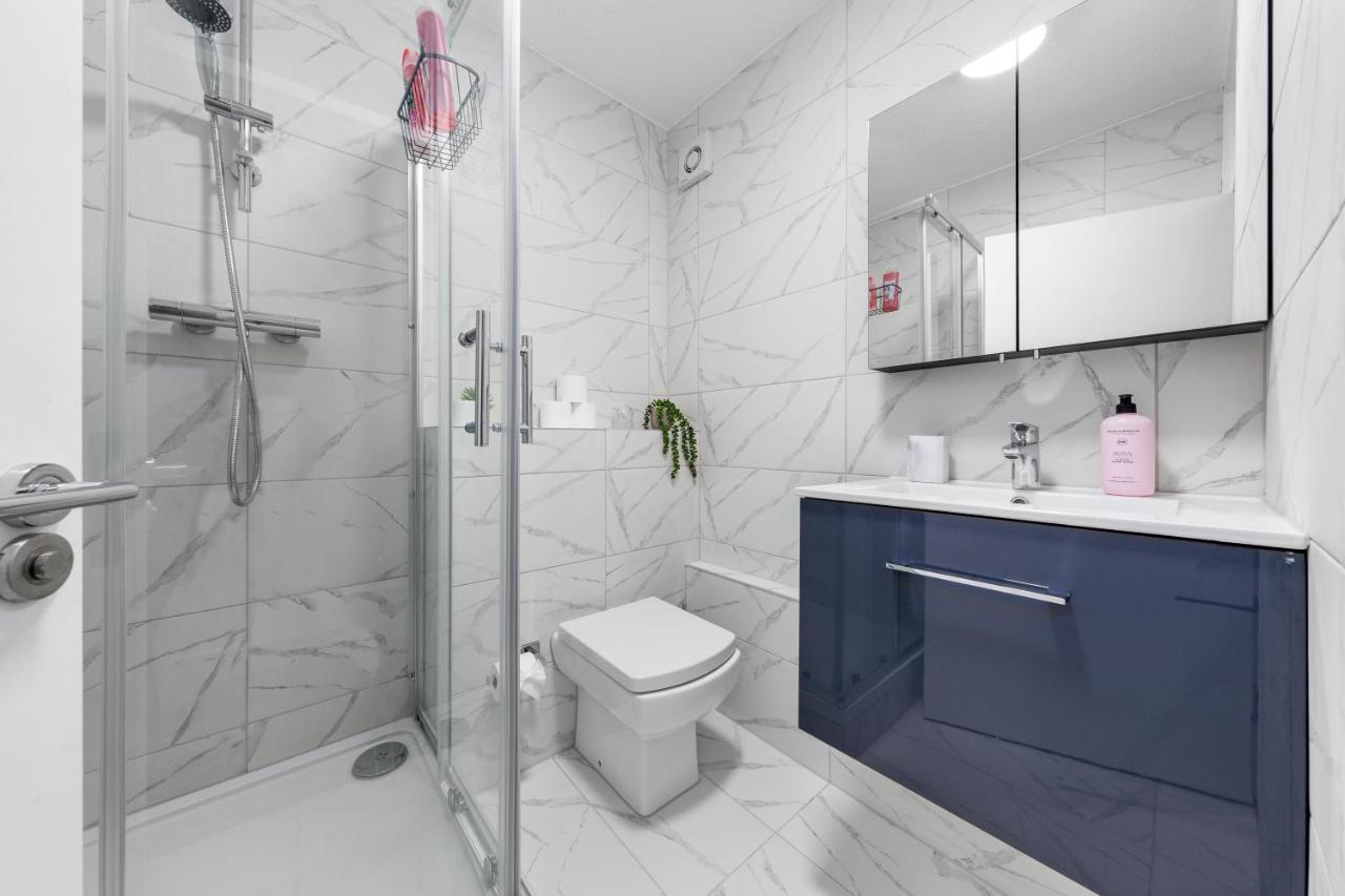 Apartamento Sleep14 In Victoria London 43Vpr Exterior foto