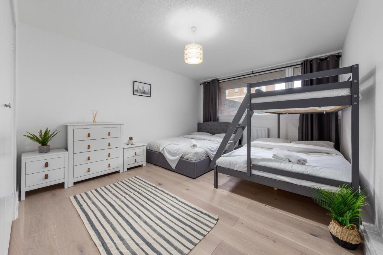 Apartamento Sleep14 In Victoria London 43Vpr Exterior foto